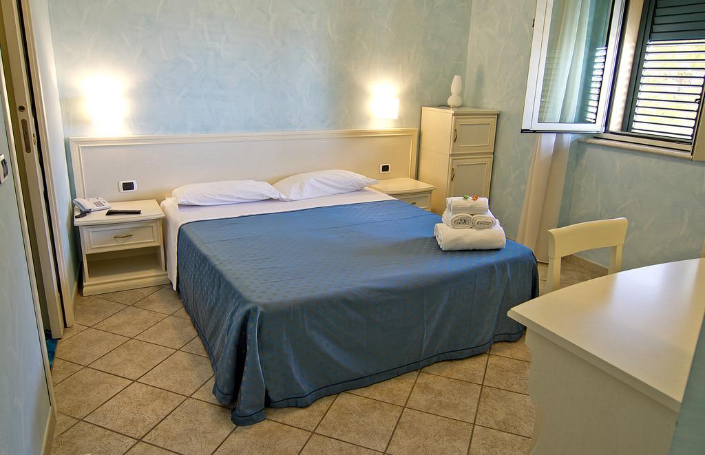 Hotel Capital Cupra Marittima Habitación foto